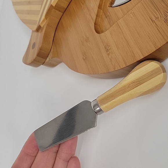 20" Bamboo Staved Cutting Board CheeseServing Platter Leaf Shaped Hidde - Picture 10 of 11